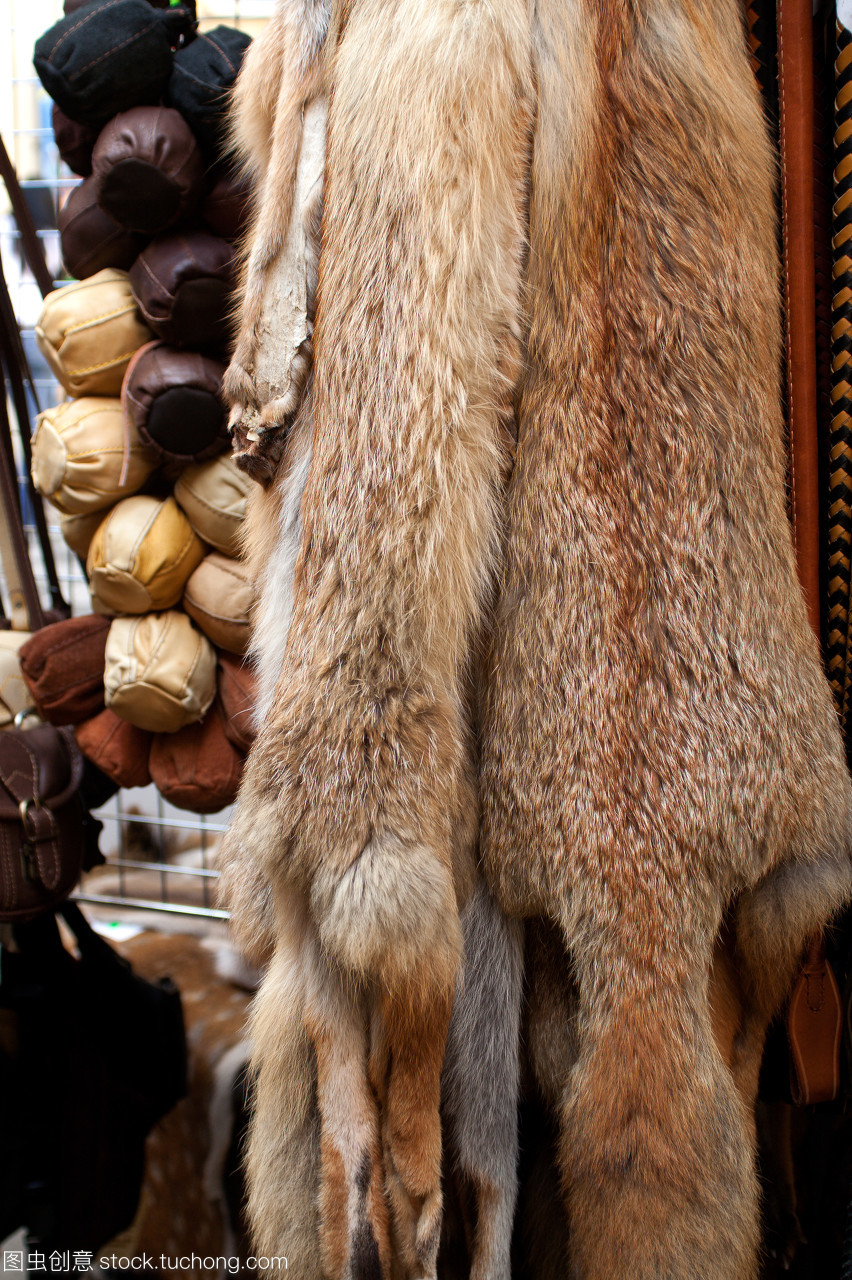 布拉格毛皮市場與電子產品銷售 傳統與現代的消費禮物選擇