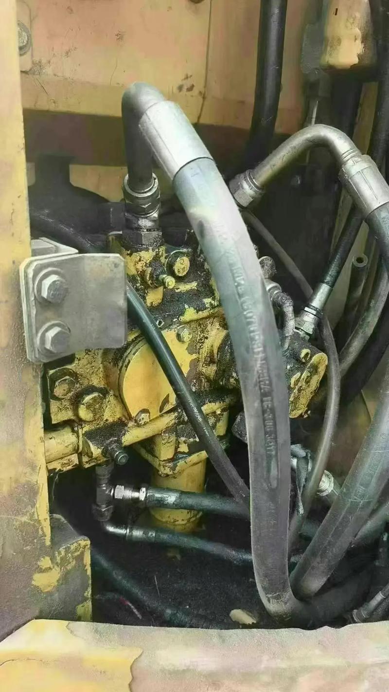 挖機維修工廠 粉絲 451 獲贊 2350 關注 麗水市小松挖掘機維修售后